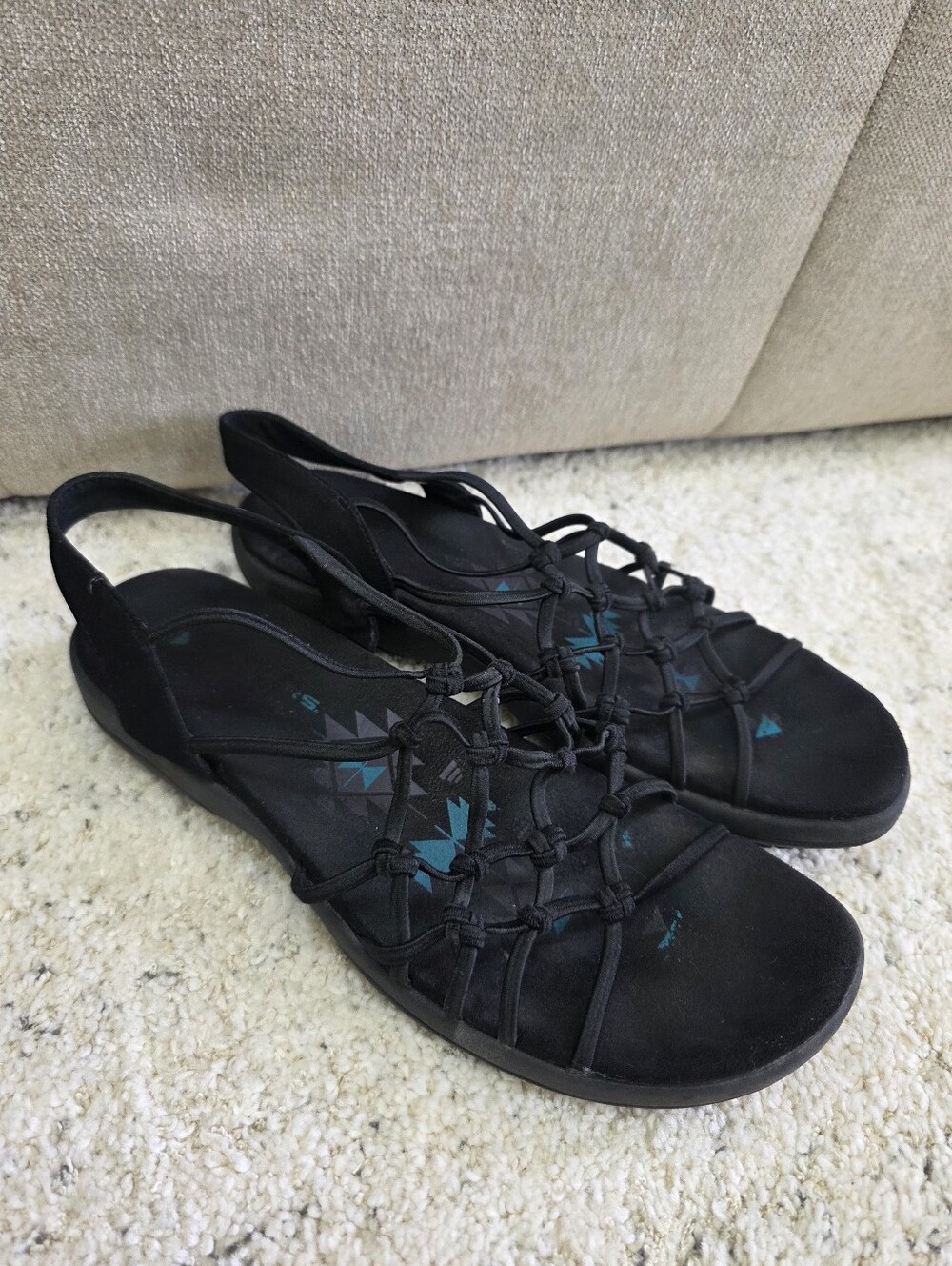 Women's 10  Black Strappy Casual Sandals